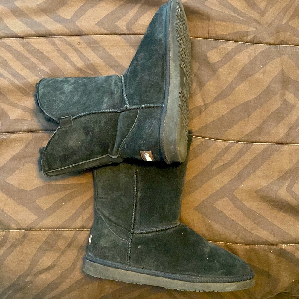 Lamo Black Boots - Fur Lined Size 8.5